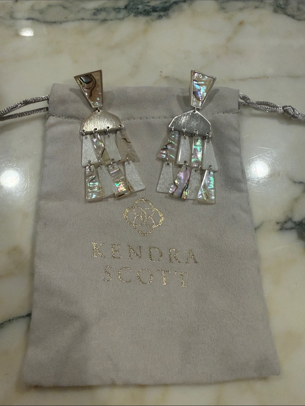 Kendra Scott Iridescent Mother-of-Pearl Chandelier Earrings - Silver